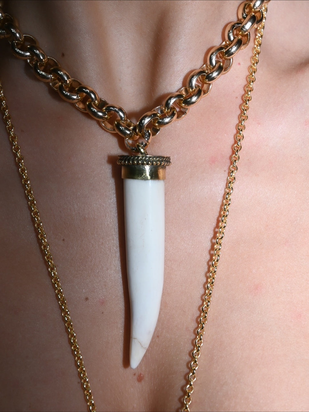 Collana White Horn