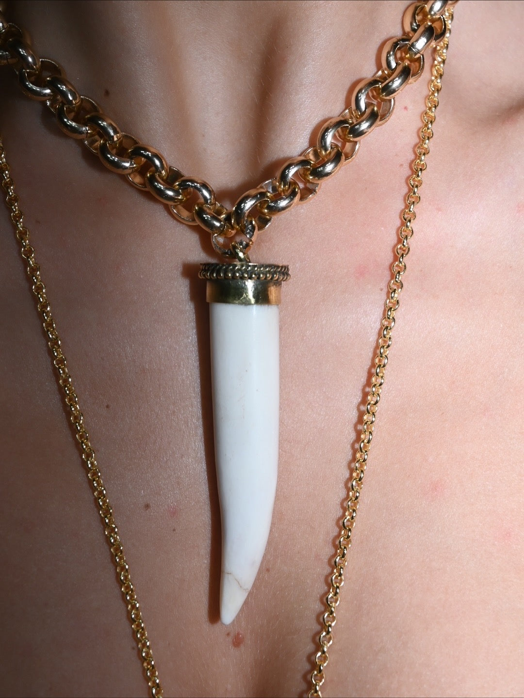 Collana White Horn