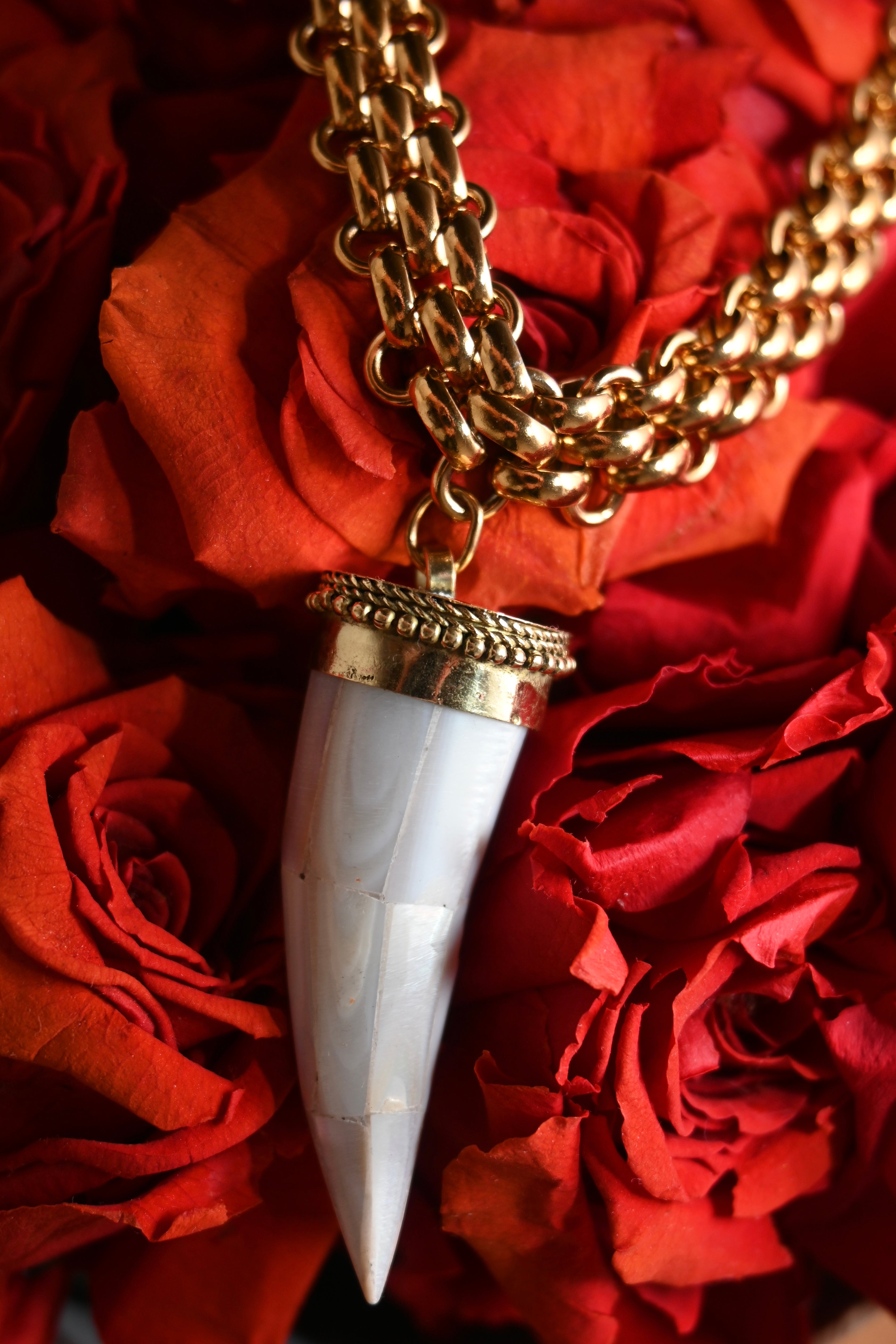 Collana corno in madreperla